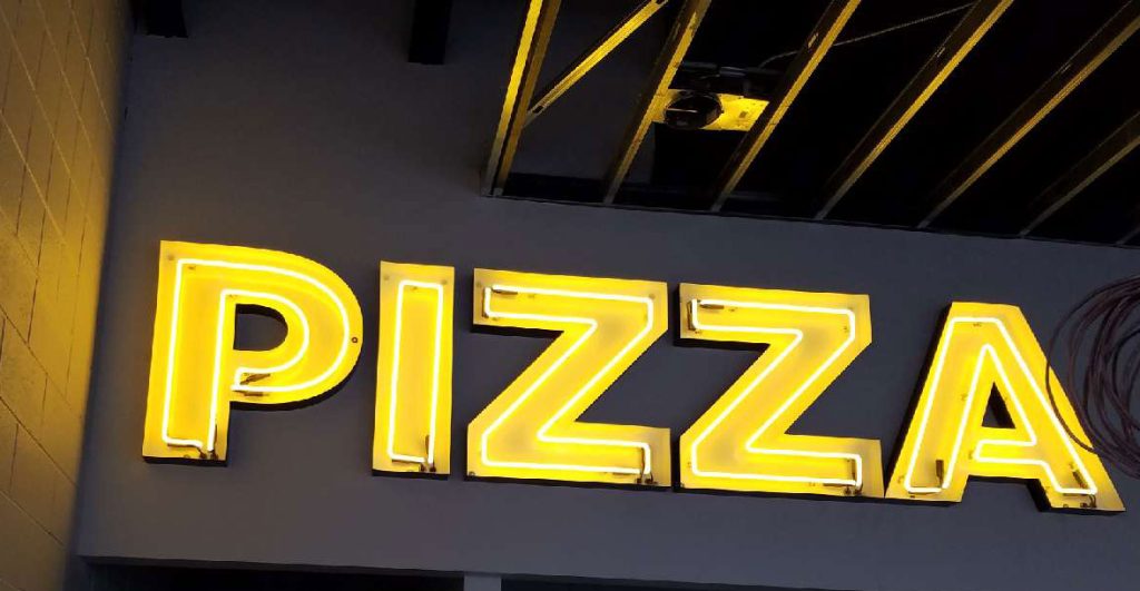 Pizza Neon Sign
