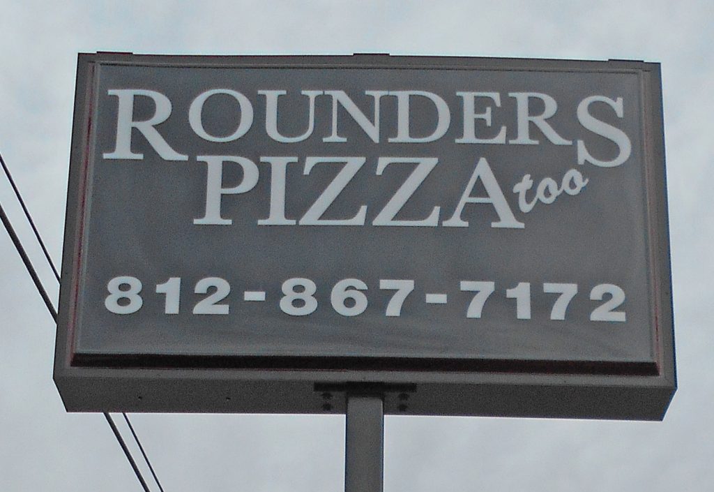 Rounders Pizza too Vacuum Formed Pole Sign